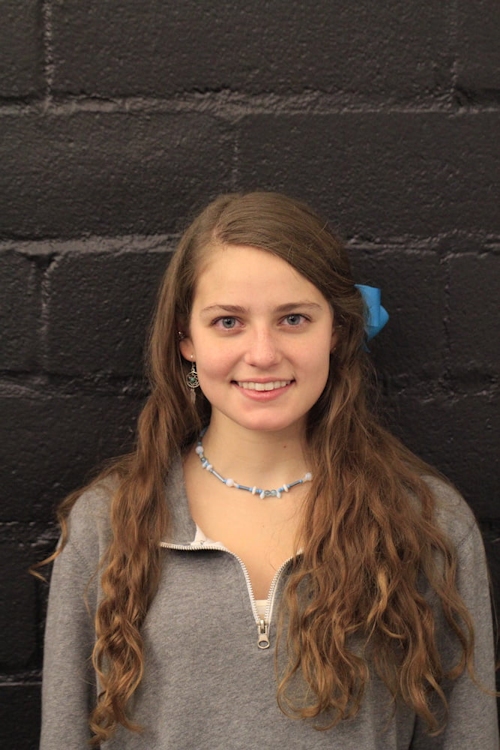 清楚系な西洋素人美女の自分撮りヌード画像