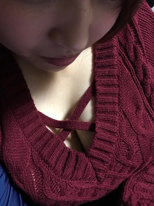 巨乳素人女性にセクシーランジェリーを着せてハメ撮りした画像