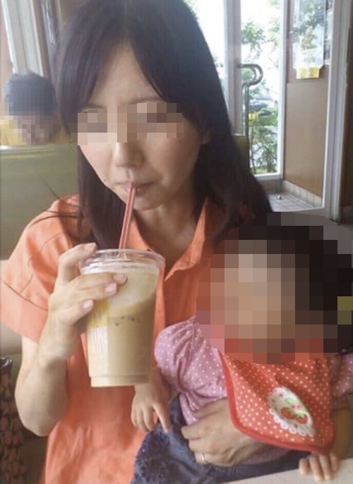 スレンダーな美人妻のハメ撮り画像