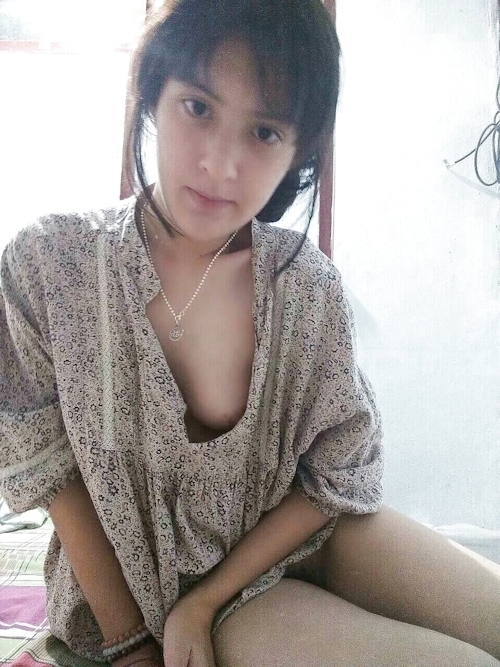 タイの美少女アイドルの自分撮りヌード流出画像！？