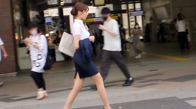 ひまり 24歳 OL アキバで落し物を拾ってくれた優しい美人OLをナンパしてホテルでセックス