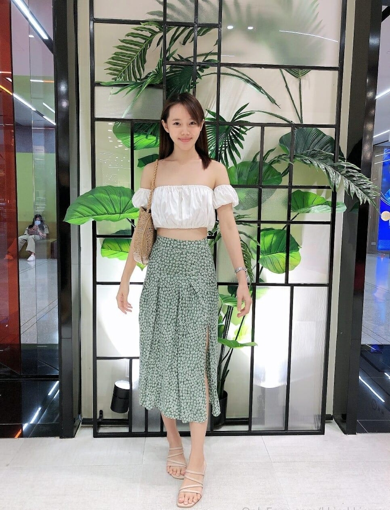 清純系アジアン美女の自分撮りヌード画像